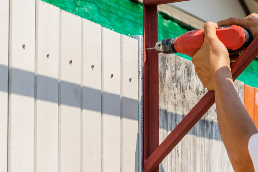 Why Vinyl Fences Are Ideal For Low Maintenance Solutions in Arcadia FL